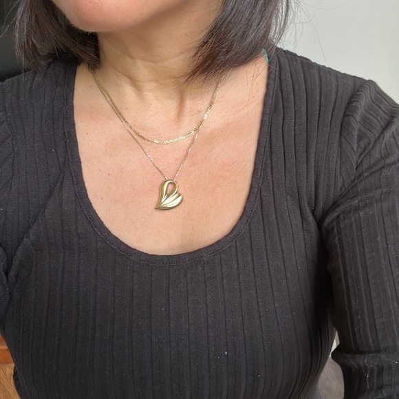 14K yellow gold puffy heart charm - Picture 3 of 11